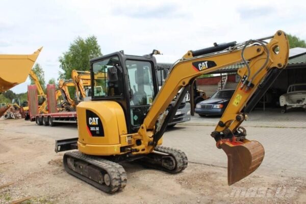 Оренда міні-екскаватора CAT 303.SE, Хмельницький