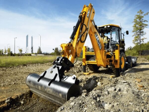 Оренда екскаватора-навантажувача JCB 3CX для копання траншей та котлованів у Хмельницькому.