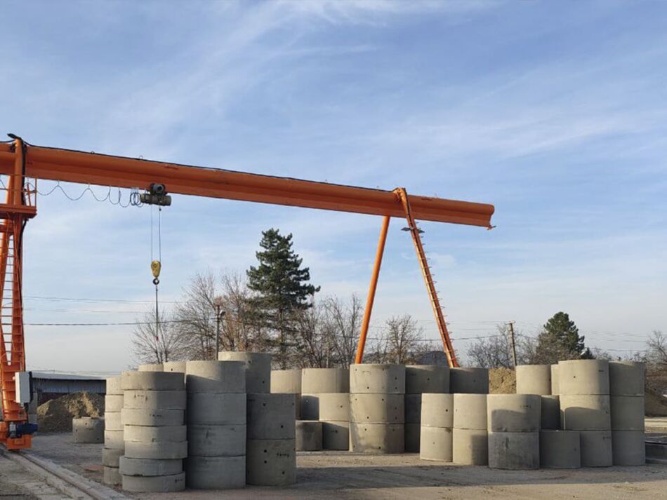 Порівняння стику звичайного бетонного кільця та кільця з пазом